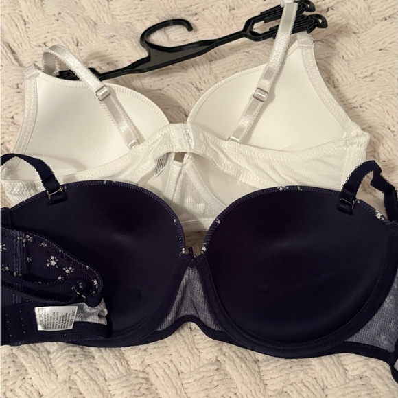 NWT Spree Intimates 2-Pack Bras: Navy Floral & Ribbed White, Size 36C - Picture 3 of 5